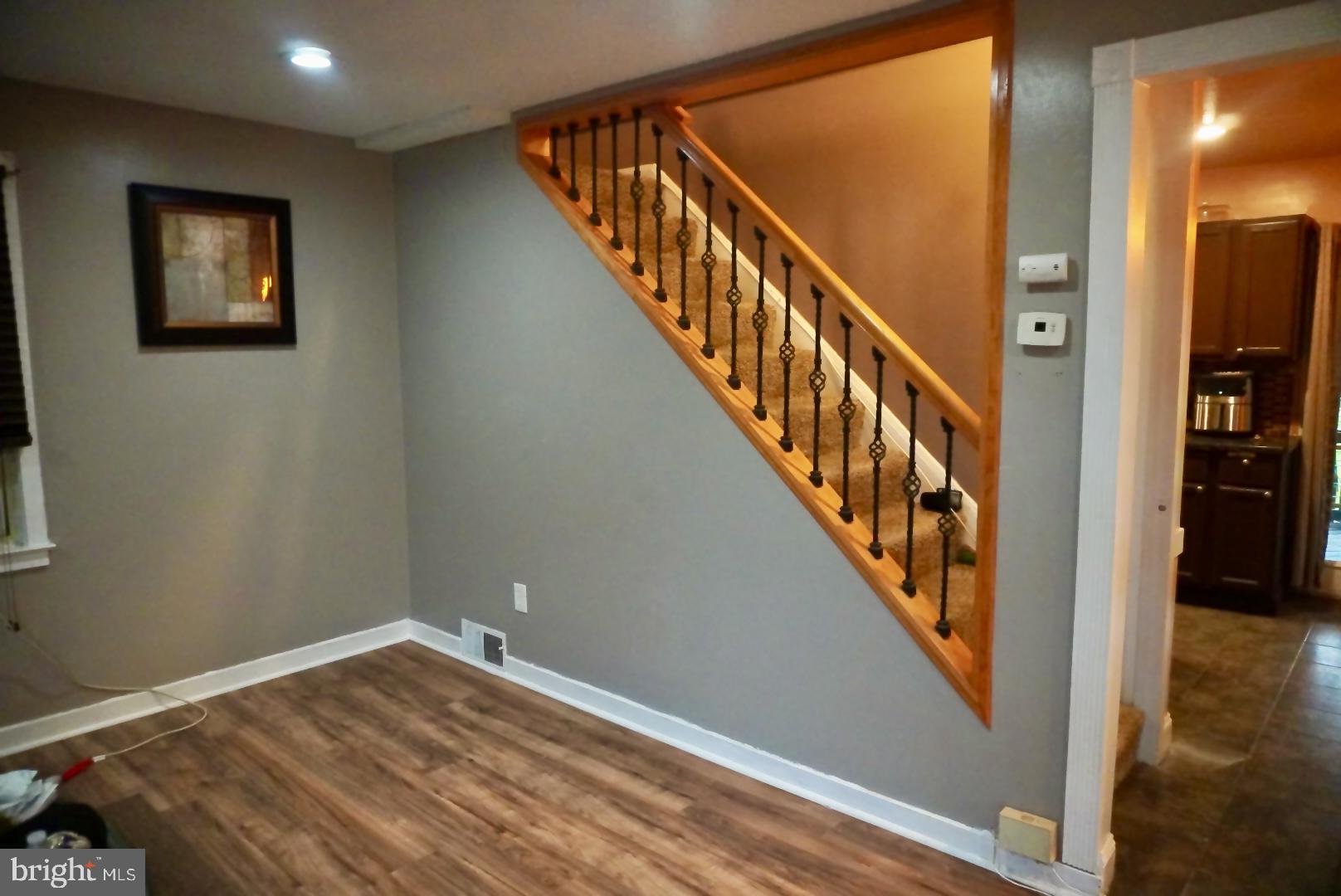 3525 Sussex Road Baltimore, MD 21207 - Photo 3 of 23