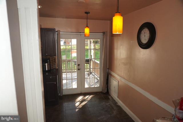 3525 Sussex Road Baltimore, MD 21207 - Photo 4 of 23