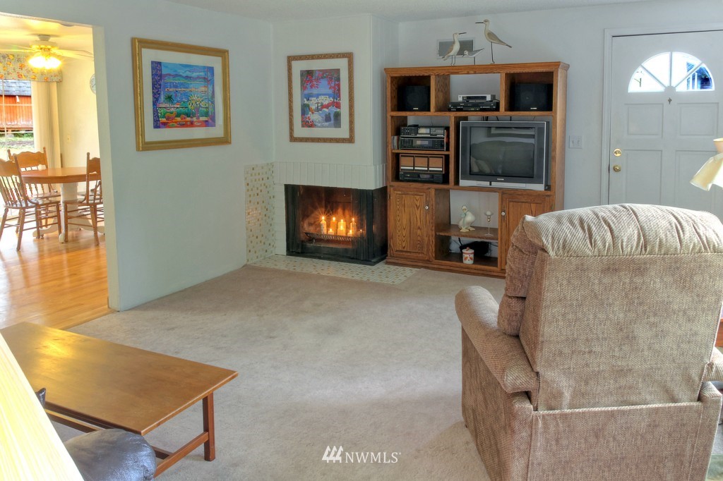 21419 6th Avenue West Bothell, WA 98021 - Photo 4 of 15