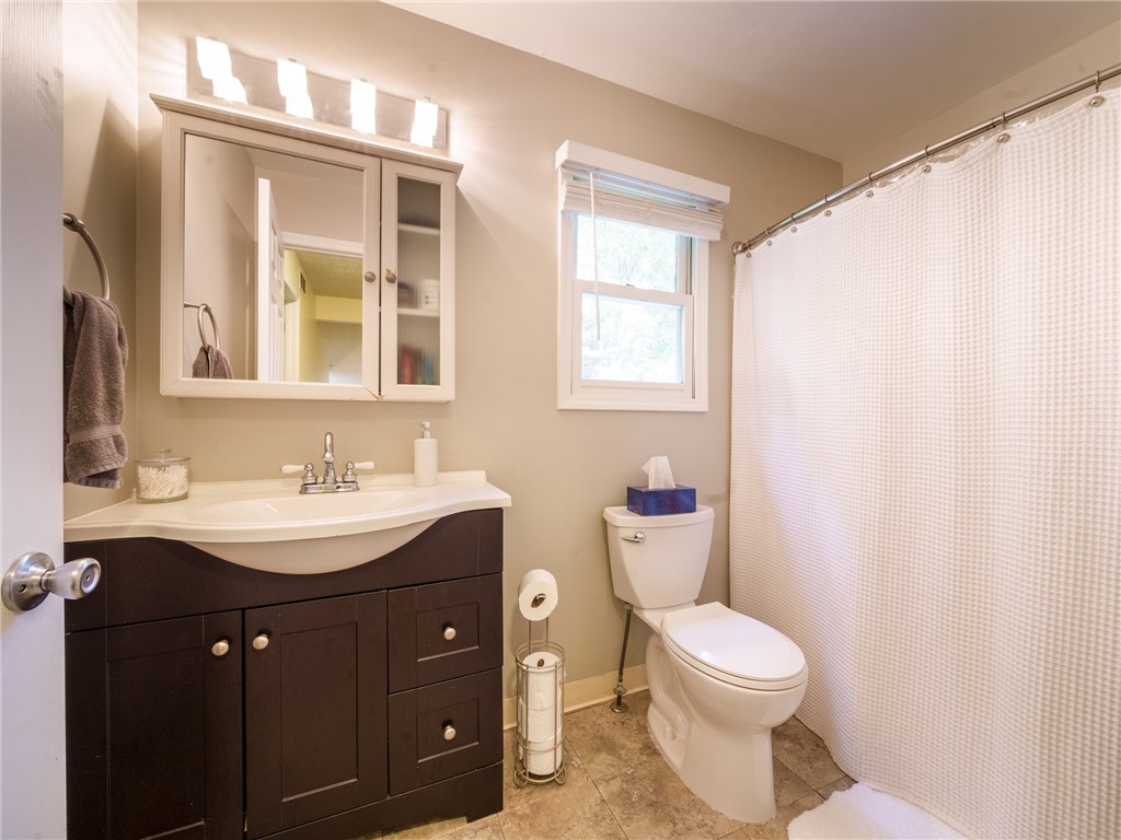 1058 Cunningham Drive Victor, NY 14564 - Photo 18 of 24 Full bath 2nd floor