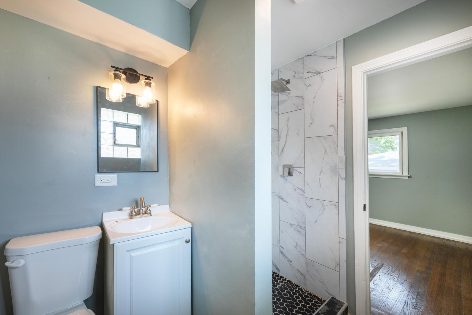 1015 Victoria Avenue Berkeley, IL 60163 - Photo 14 of 24 Gallery Image 14
