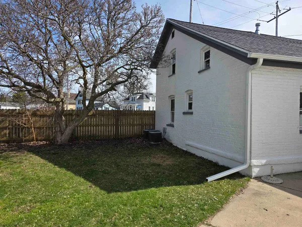$329,000 | 600 North 4th Street, Watertown, WI 53098