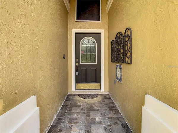 $2,995 | 6708 Yardley Way, Tampa, FL 33647