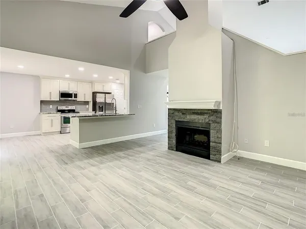 $2,995 | 6708 Yardley Way, Tampa, FL 33647