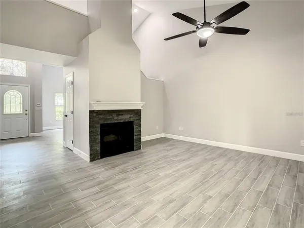 $2,995 | 6708 Yardley Way, Tampa, FL 33647