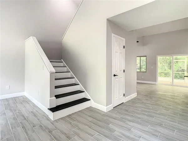 $2,995 | 6708 Yardley Way, Tampa, FL 33647