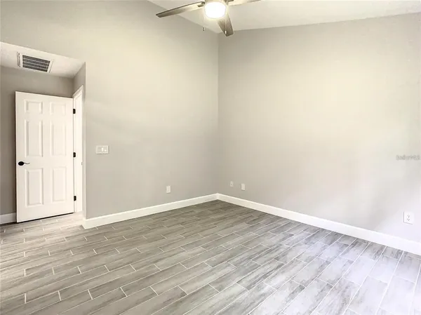 $2,995 | 6708 Yardley Way, Tampa, FL 33647