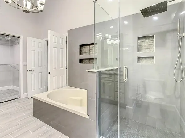 $2,995 | 6708 Yardley Way, Tampa, FL 33647