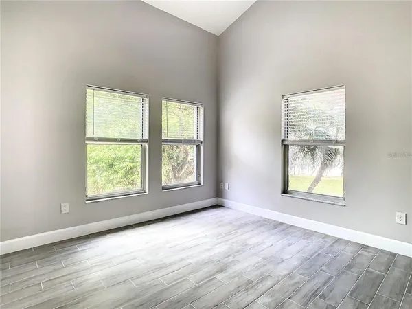 $2,995 | 6708 Yardley Way, Tampa, FL 33647