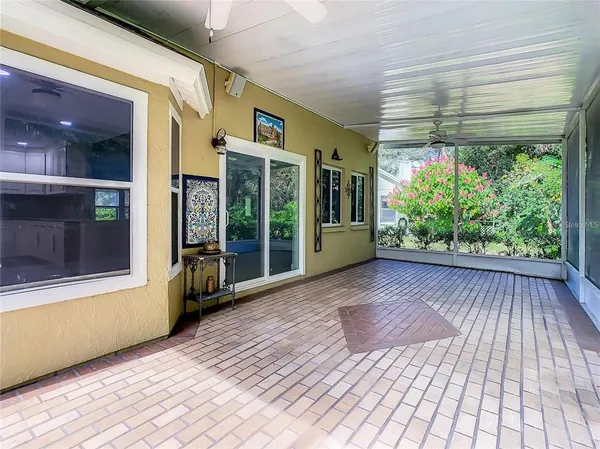 $2,995 | 6708 Yardley Way, Tampa, FL 33647