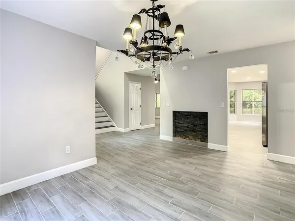 $2,995 | 6708 Yardley Way, Tampa, FL 33647