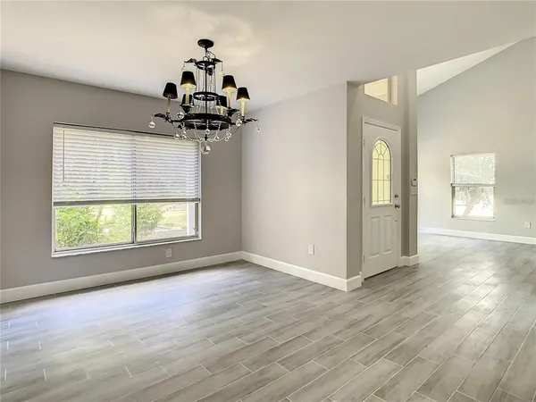 $2,995 | 6708 Yardley Way, Tampa, FL 33647