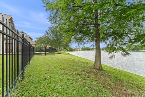 $800,000 | 231 Grand Lakes Drive, Baton Rouge, LA 70810