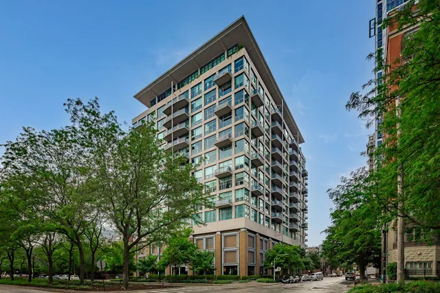 $575,000 | 125 East 13th Street, Unit 808, Chicago, IL 60605