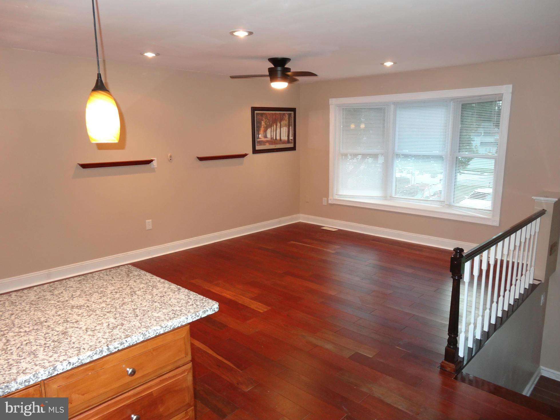 7206 Allentown Road Fort Washington, MD 20744 - Photo 5 of 21 Living Room