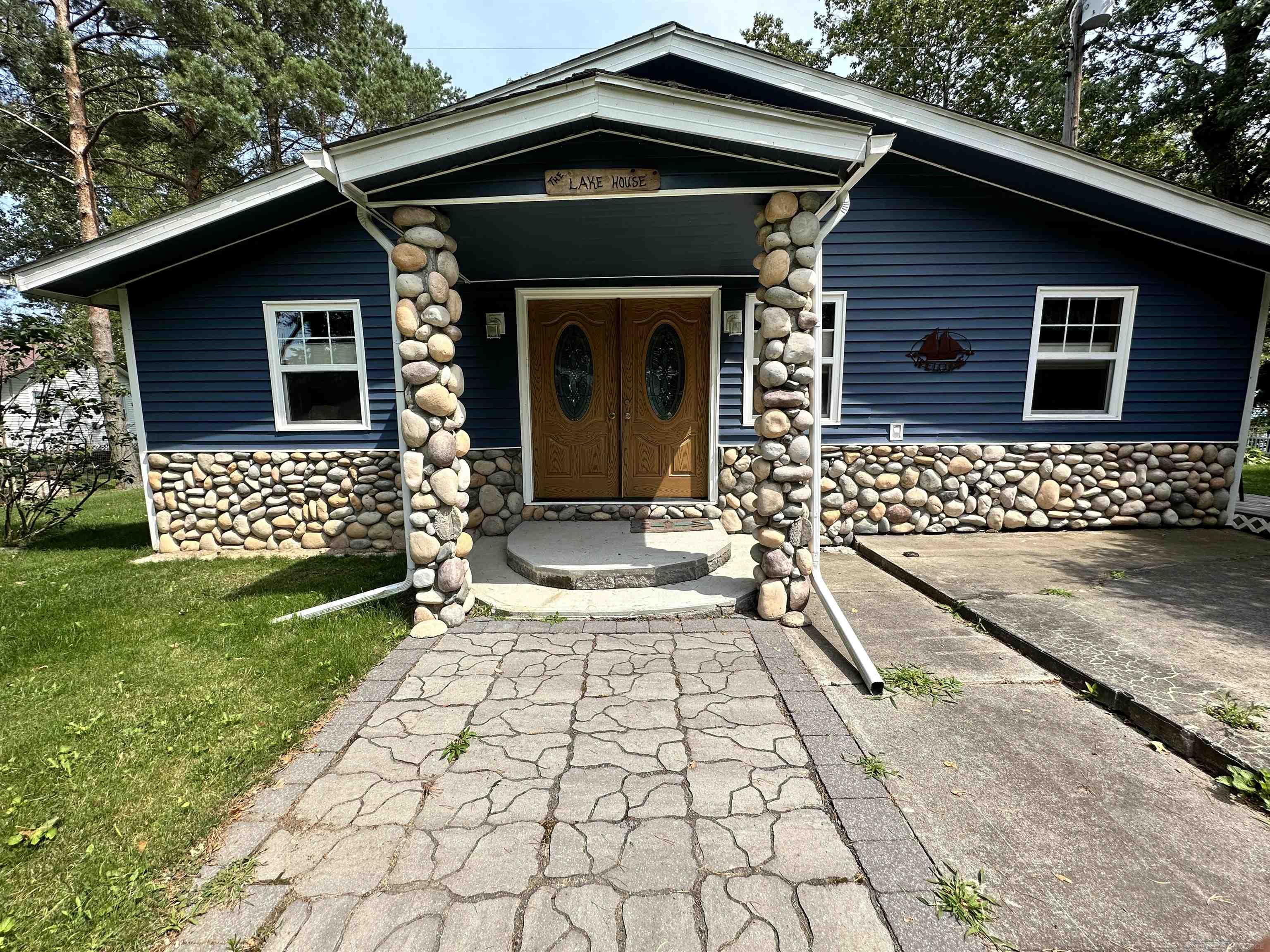 5180 Lakeshore Road Deckerville, MI 48427 - Photo 1 of 56 50118664.JPG