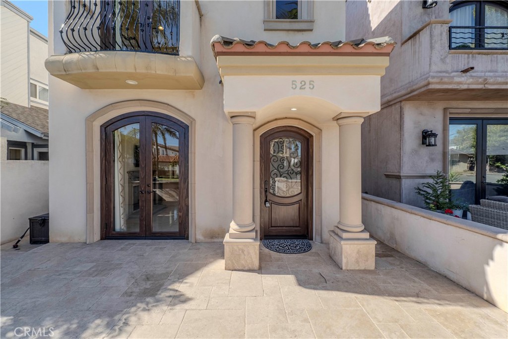 525 15th Street Huntington Beach, CA 92648 - Photo 6 of 46