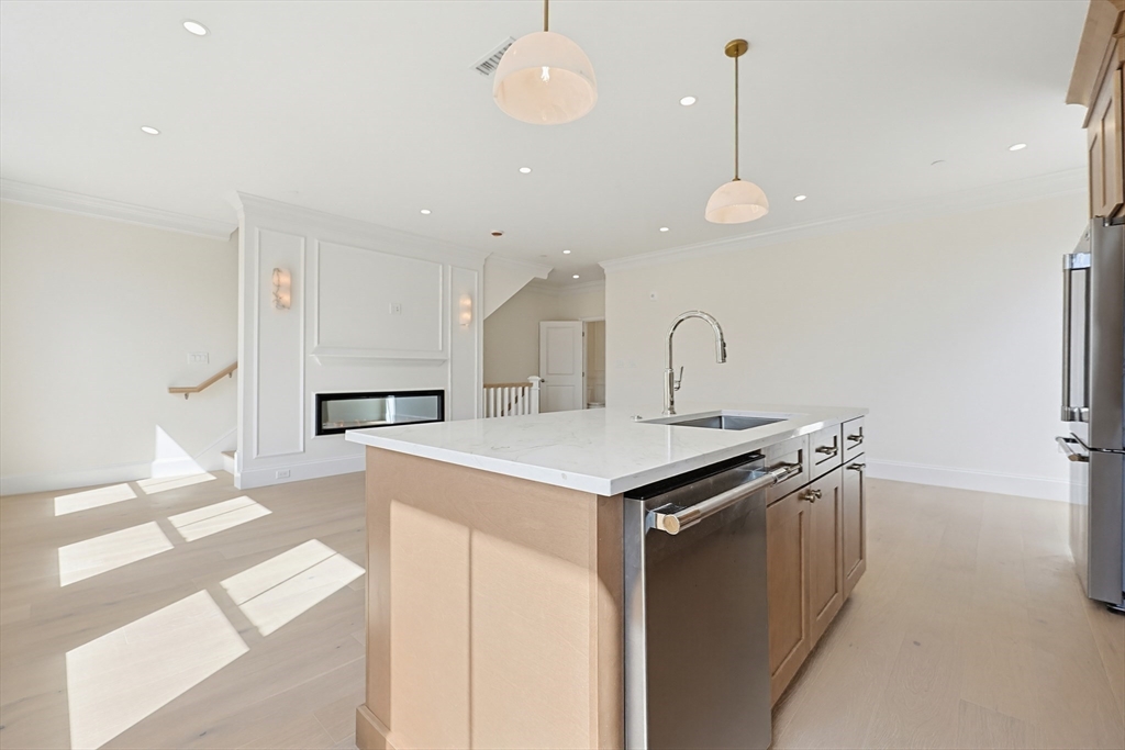 257 R Market Street, Unit C Boston, MA 02135 - Photo 3 of 30 Gallery Image 3
