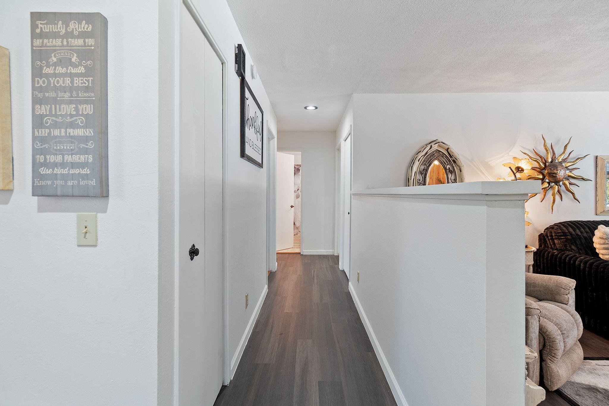 10390 October Lane Redding, CA 96003 - Photo 20 of 94 Hallway