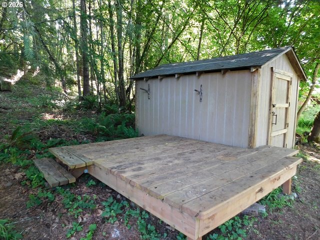 255 D Street Vernonia, OR 97064 - Photo 36 of 39 Deck