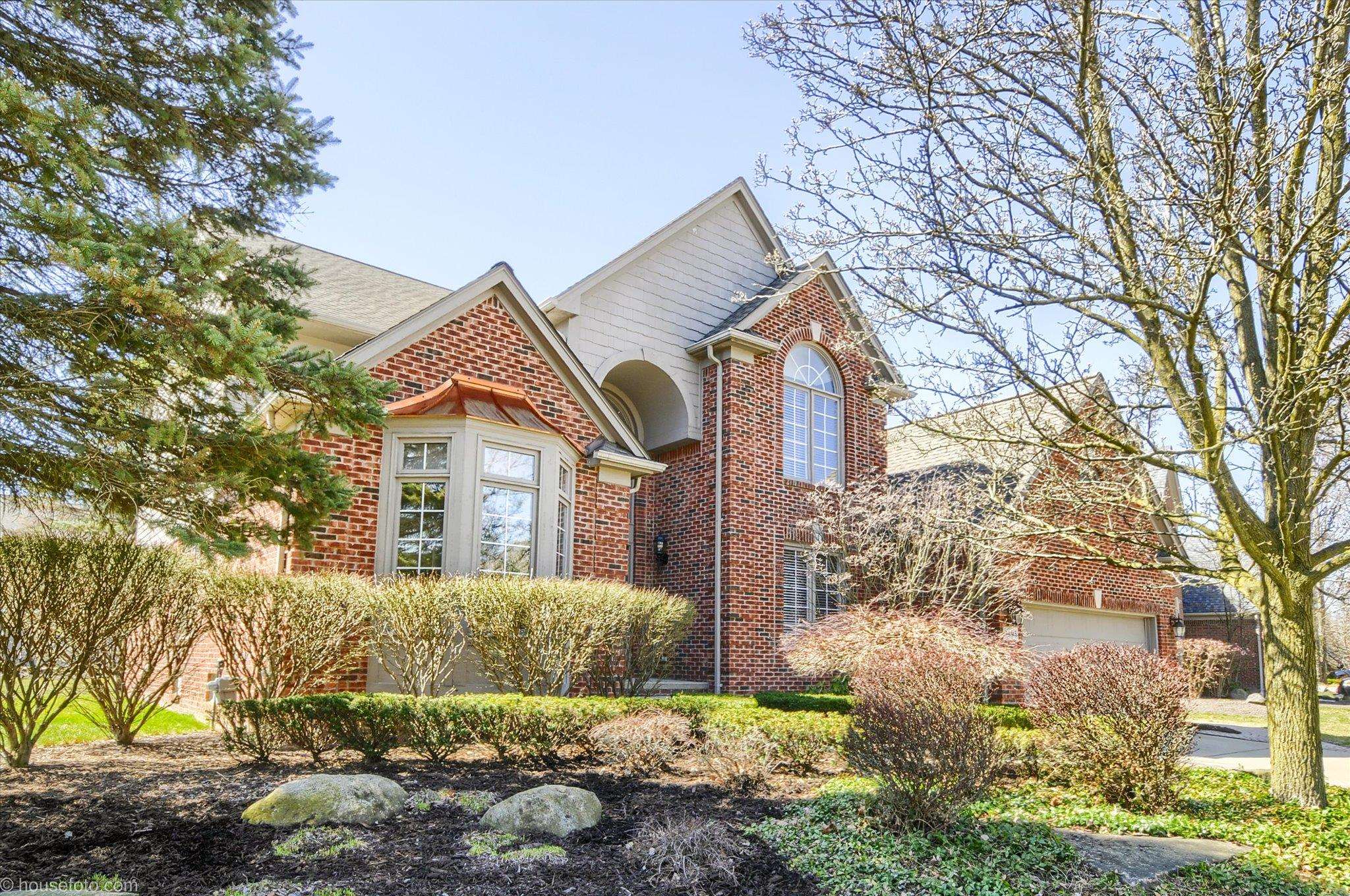 1395 Welland Drive Rochester, MI 48306 - Photo 2 of 93 50171667-717cffa6-978a-4347-b608-fe363f4d1d20.JPG