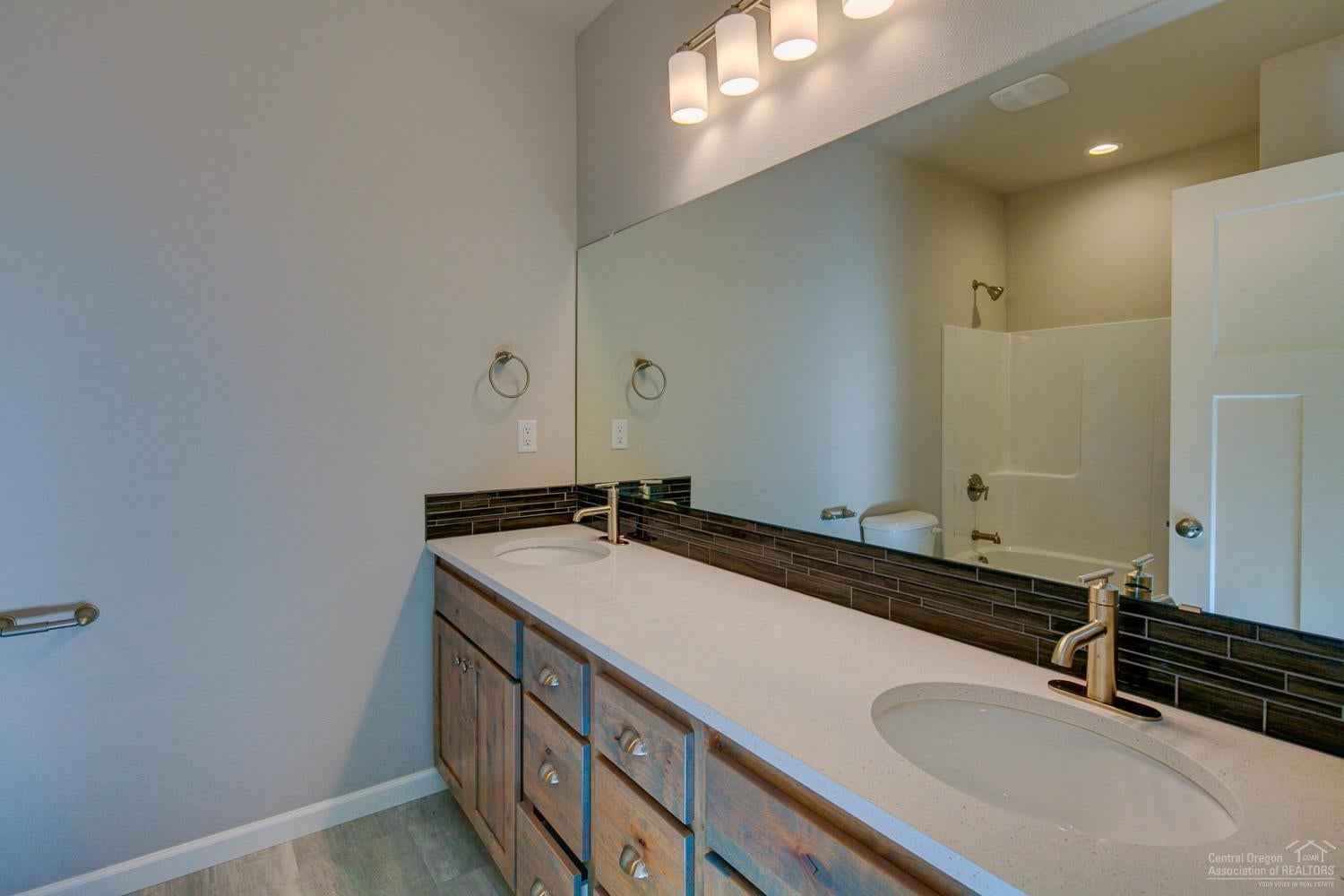 663 Northwest Rimrock Drive Redmond, OR 97756 - Photo 15 of 25 Additional Photo