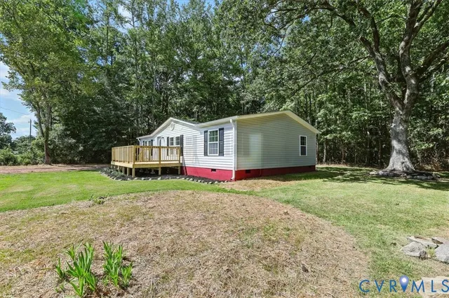 a house view with a garden space