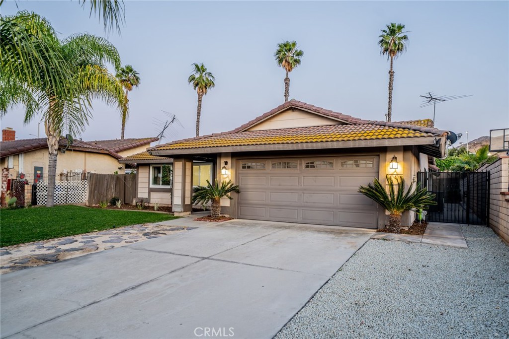 11740 Minuteman Drive Riverside, CA 92503 - Photo 1 of 32