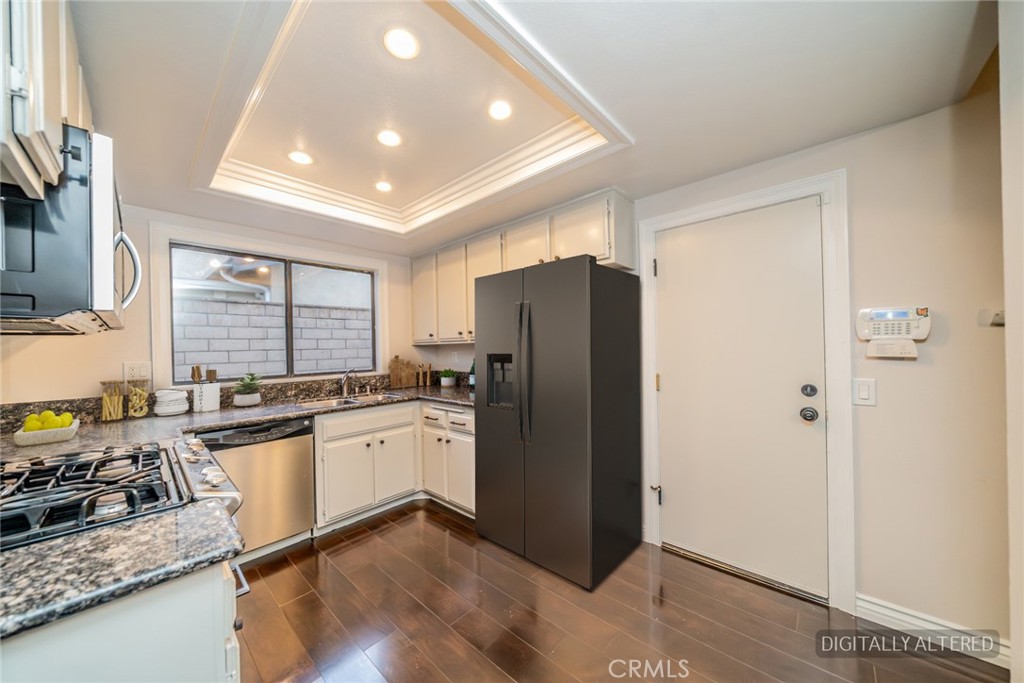 11740 Minuteman Drive Riverside, CA 92503 - Photo 11 of 32