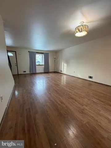 $2,650 | 122 Annabelle Avenue, Trenton, NJ 08610