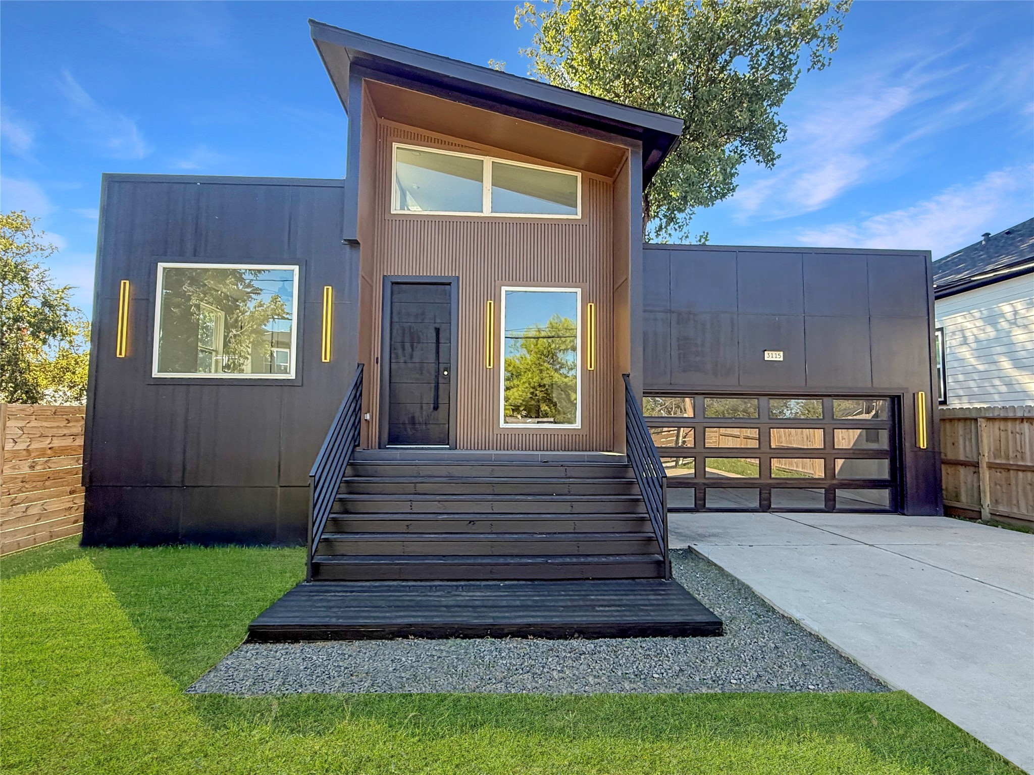 3115 Evella Street Houston, TX 77026 - Photo 20 of 21 a front view of a house with garden