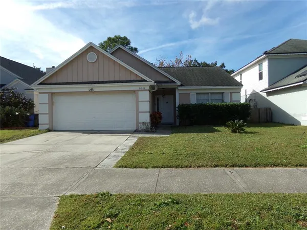 $2,300 | 1041 Kelsey Avenue, Oviedo, FL 32765