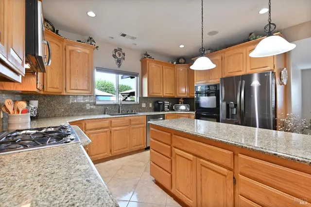 $599,000 | 818 Thereza Way, Rio Vista, CA 94571