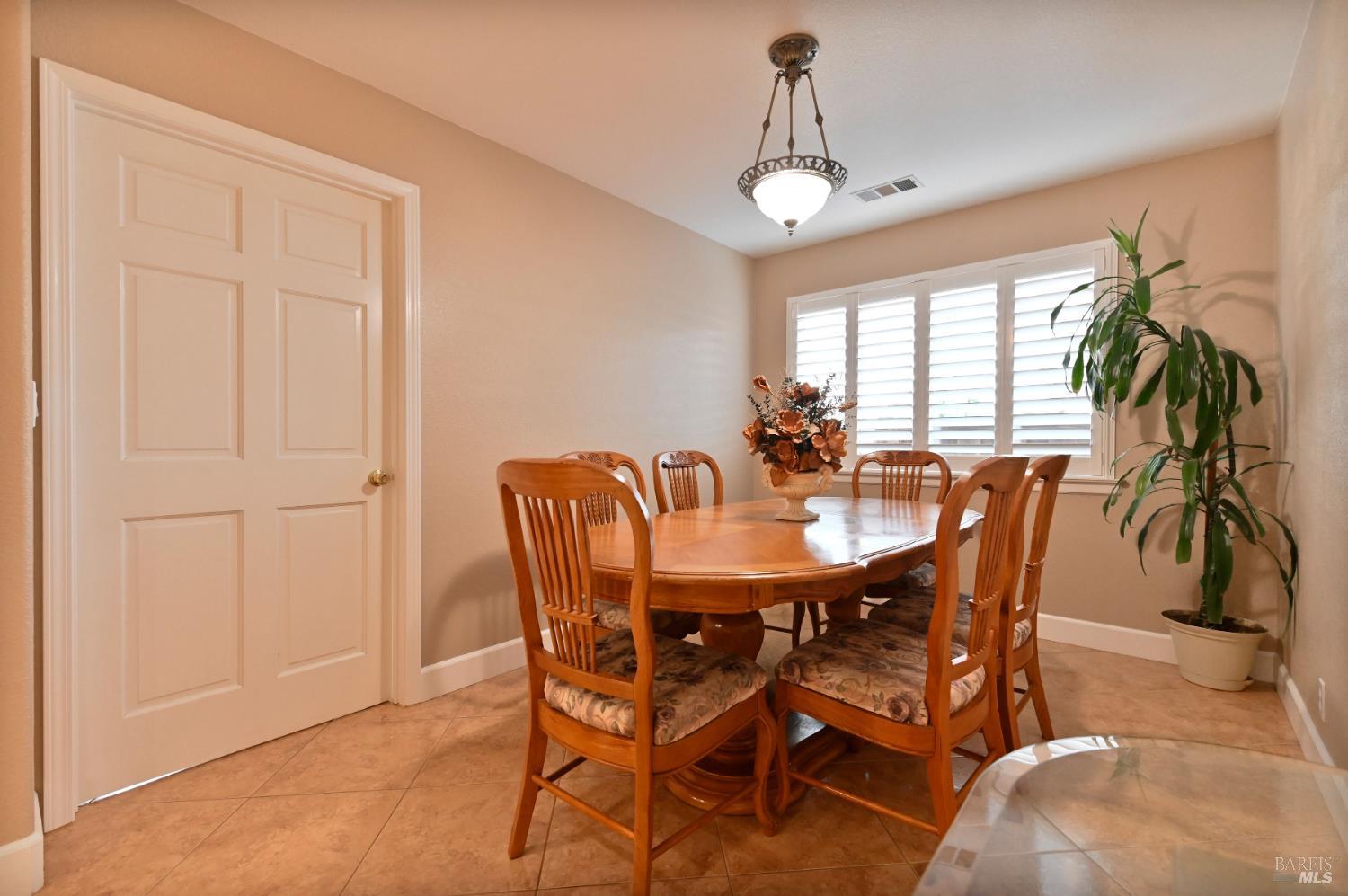 818 Thereza Way Rio Vista, CA 94571 - Photo 8 of 31