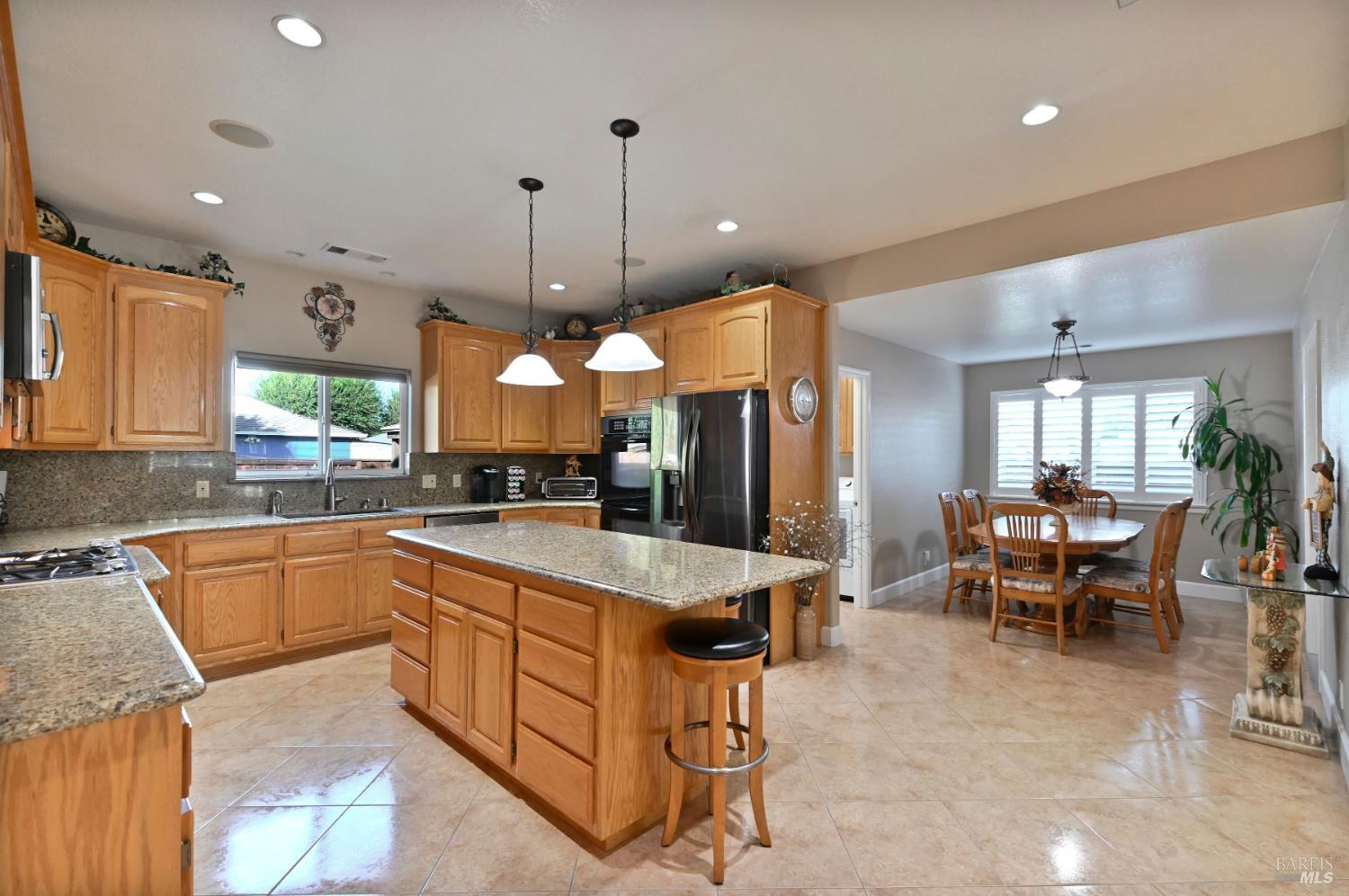 818 Thereza Way Rio Vista, CA 94571 - Photo 10 of 31