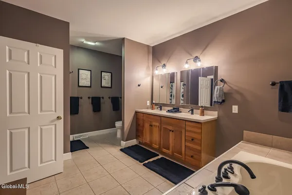 $2,499,900 | 2 Leeward Lane, Saratoga Springs, NY 12866