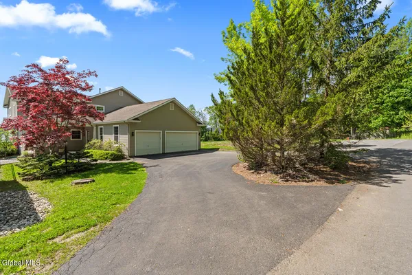 $2,499,900 | 2 Leeward Lane, Saratoga Springs, NY 12866