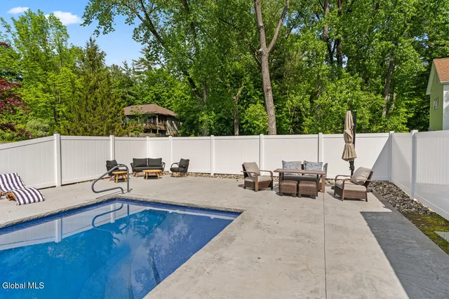 $2,499,900 | 2 Leeward Lane, Saratoga Springs, NY 12866