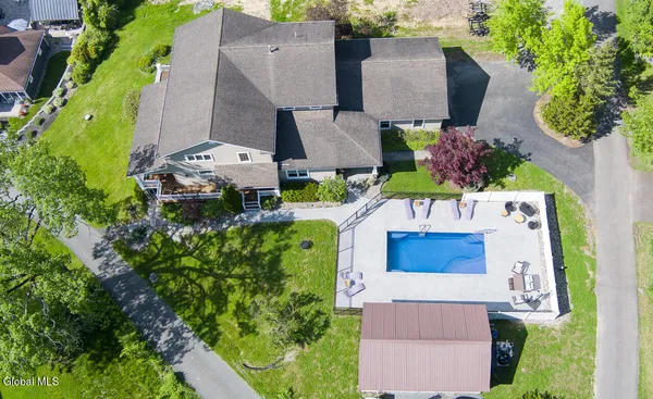 $2,499,900 | 2 Leeward Lane, Saratoga Springs, NY 12866