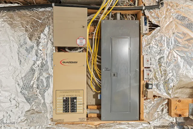 $2,499,900 | 2 Leeward Lane, Saratoga Springs, NY 12866