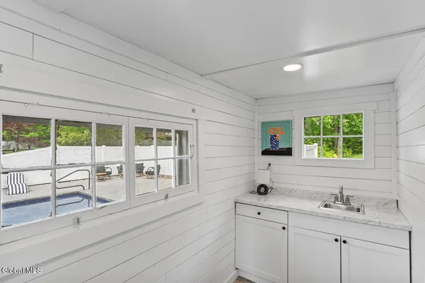 $2,499,900 | 2 Leeward Lane, Saratoga Springs, NY 12866