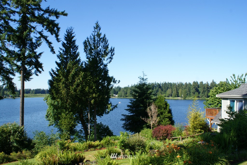 7826 Kelly Beach Road Southeast Olympia, WA 98513 - Photo 5 of 25 Gallery Image 5