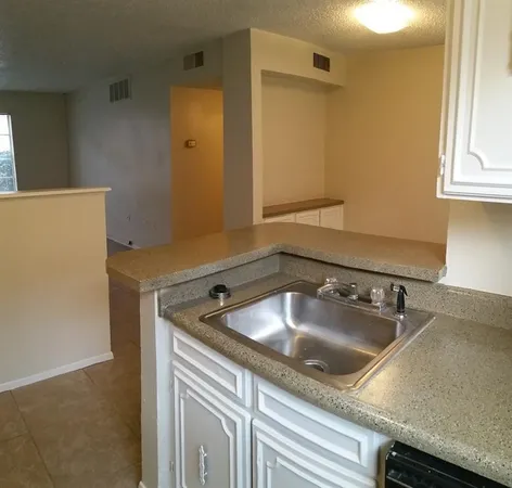 $1,100 | 2400 Buffalo Gap Road, Unit 260, Abilene, TX 79605