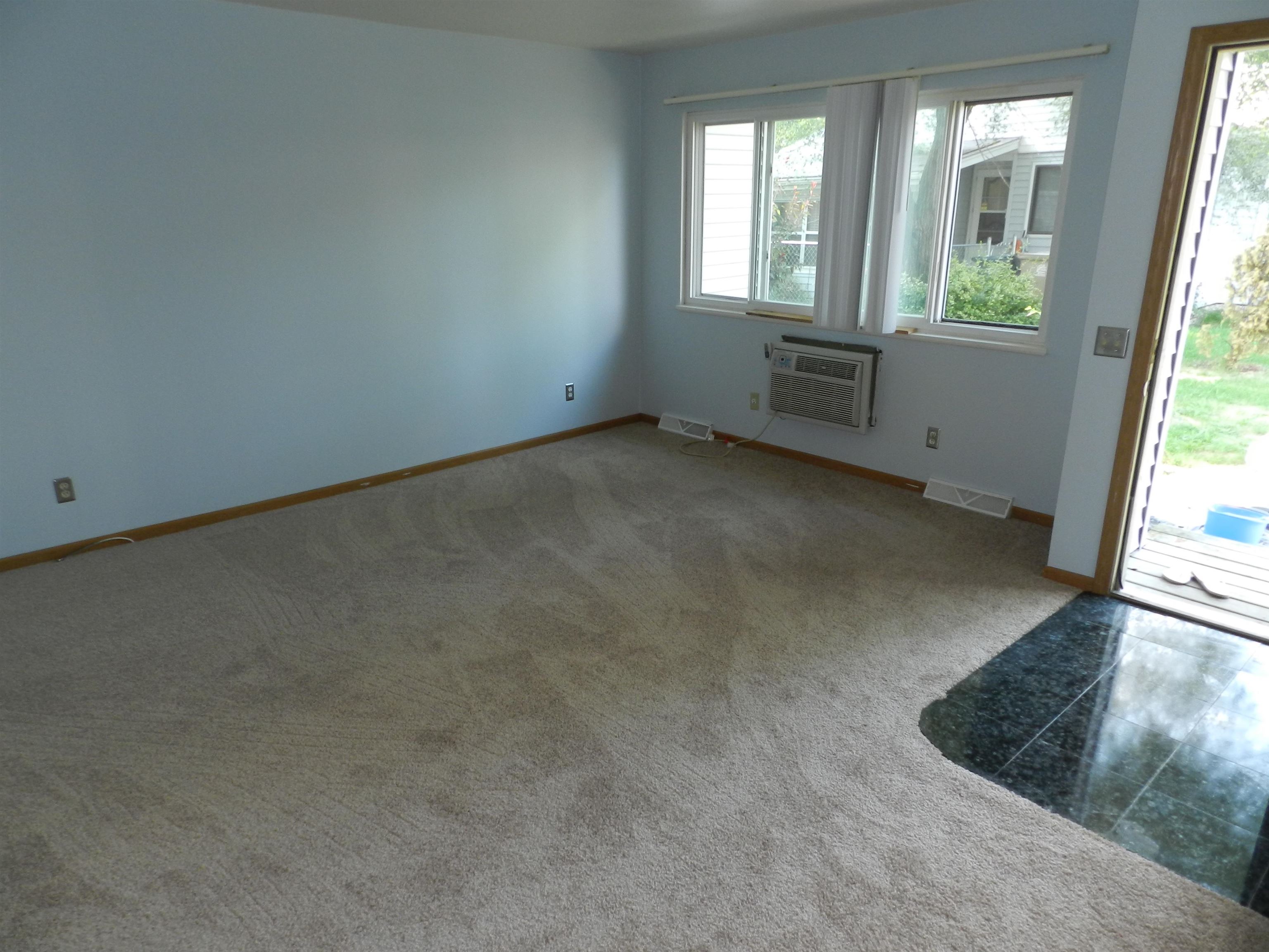 4013 Claire Street Madison, WI 53716 - Photo 10 of 20