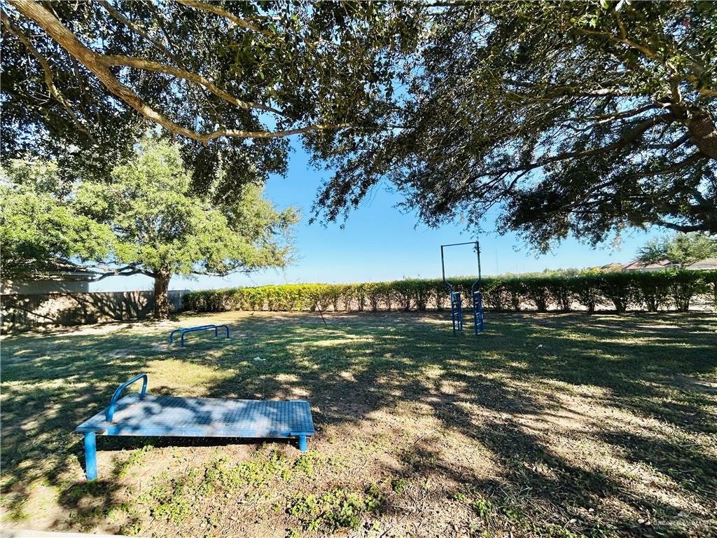 4622 Resaca S Street Harlingen, TX 78552 - Photo 6 of 7 a view of a yard