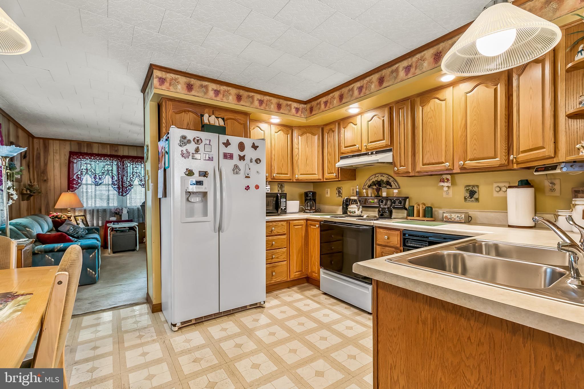 1204 3rd Road Baltimore, MD 21220 - Photo 7 of 38