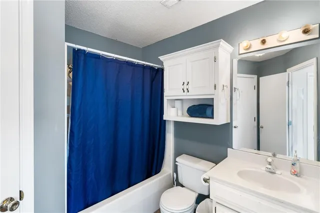 $150,000 | 30204 Sassafras Drive, Unit D, Warsaw, MO 65355