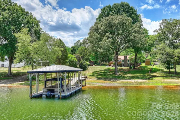 $1,100,000 | 113 Skippers Cove Lane, Troutman, NC 28166