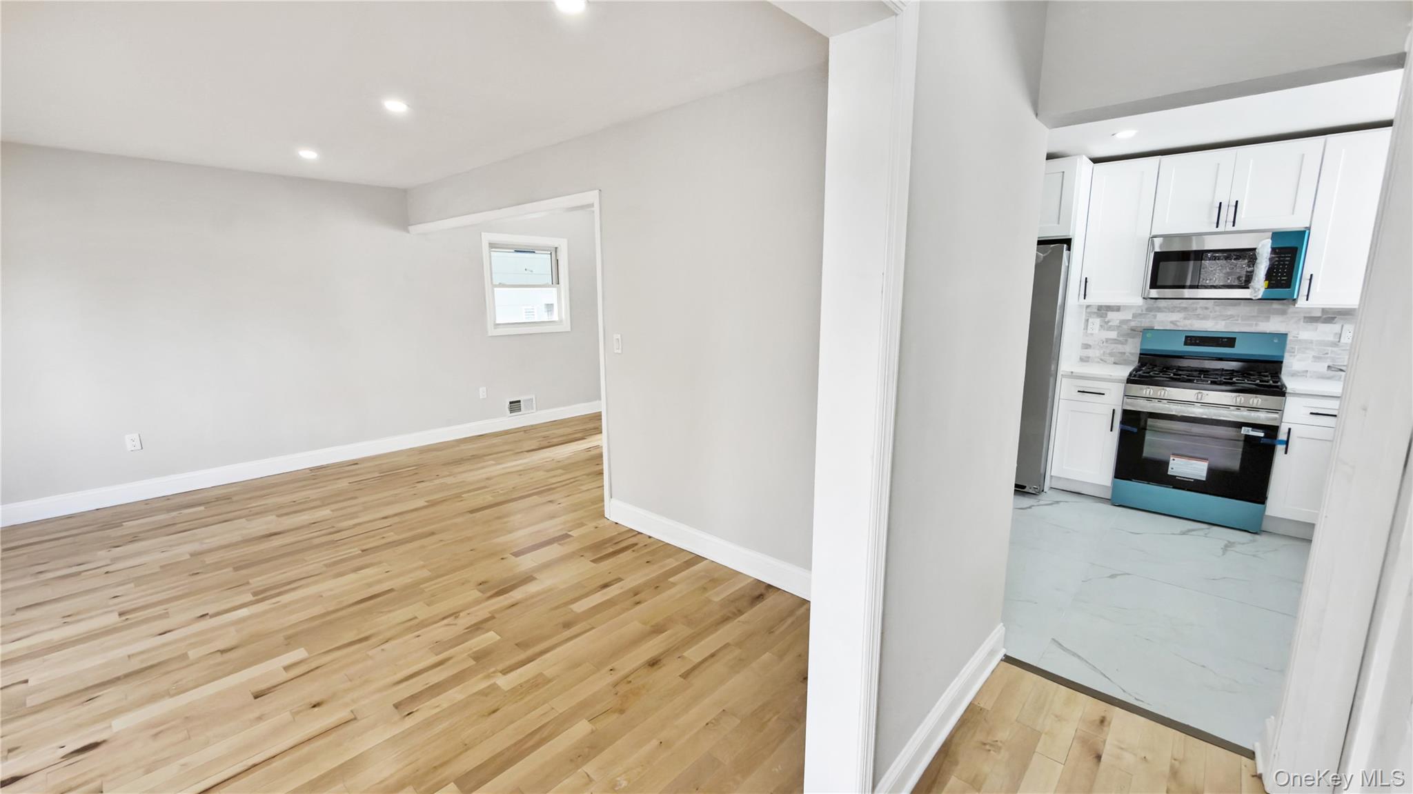 37 Decatur Street Roosevelt, NY 11575 - Photo 12 of 47