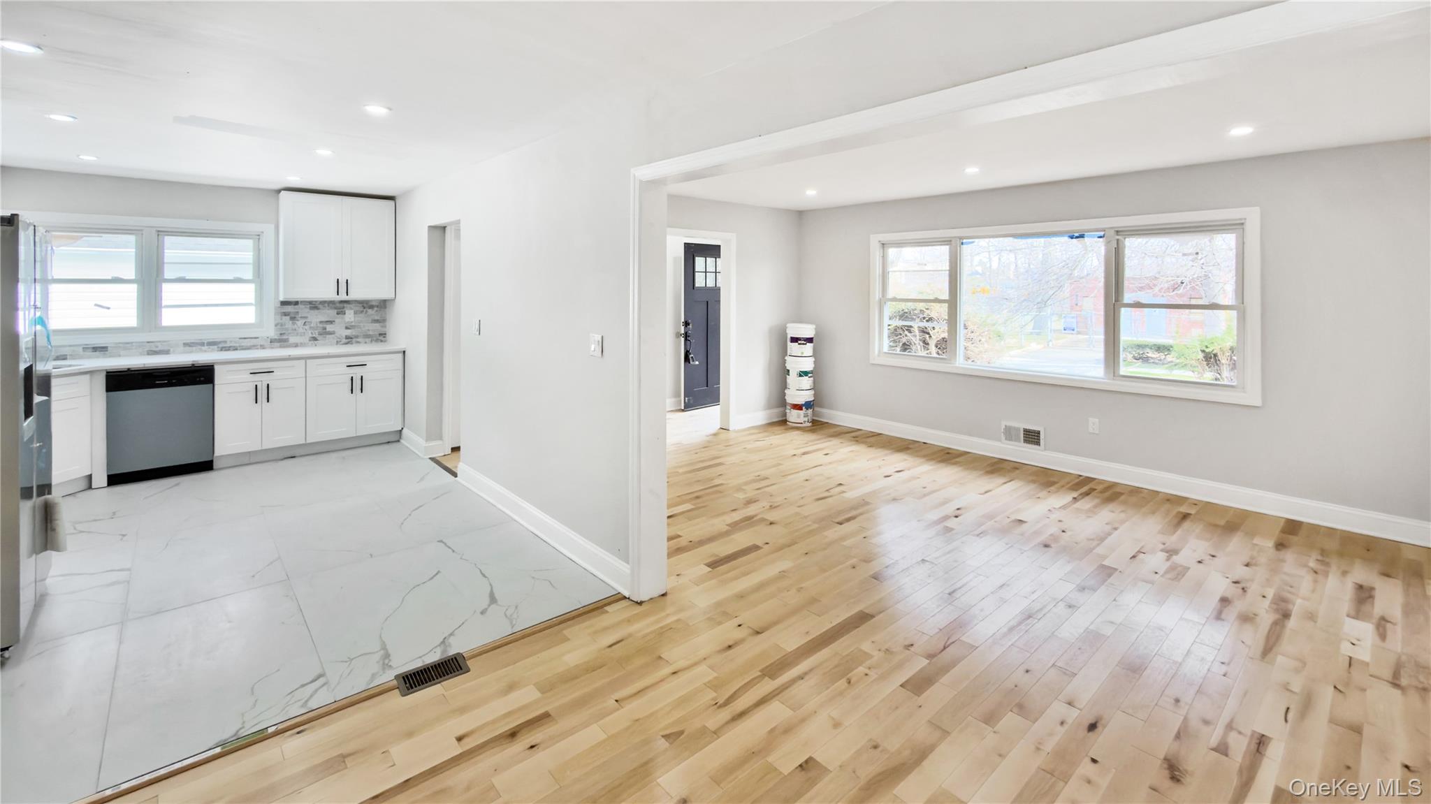 37 Decatur Street Roosevelt, NY 11575 - Photo 18 of 47